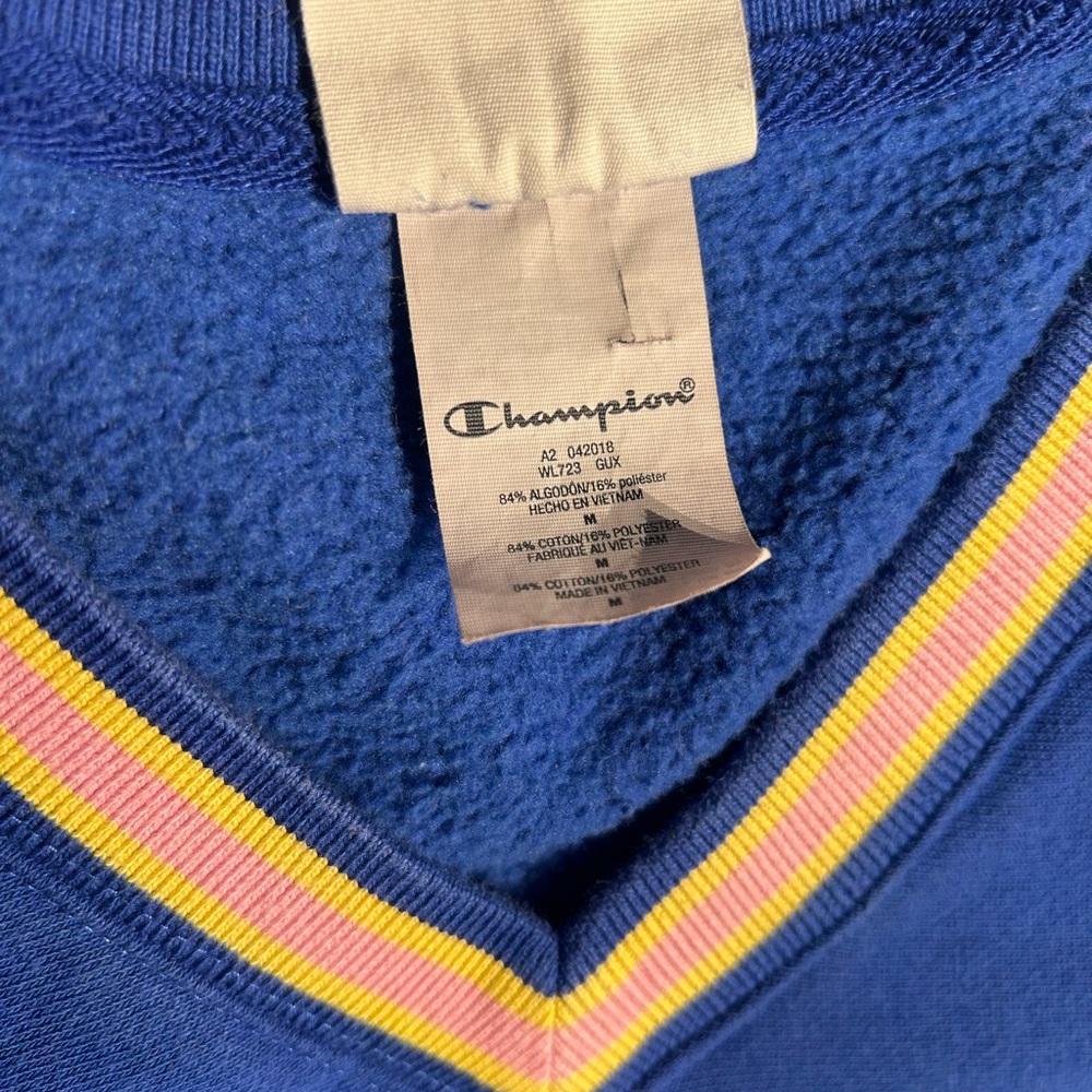 Champion Heritage V-Neck Sweatshirt - Picture 10 of 10